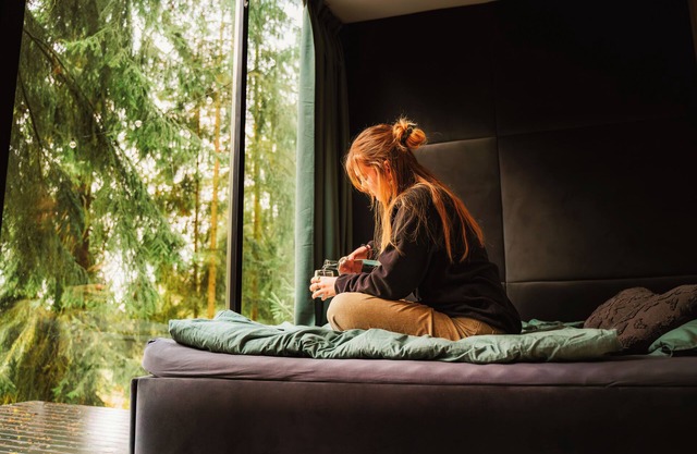 LakeWood. Hidden Mirror Retreat in wild Forest. Premium-designed cabin whit WiFi