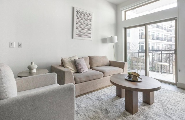 Landing | Amazing 1BD, Courtyard, Game Room