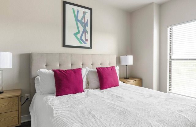 Landing | Amazing 1BD, Pool, Courtyard