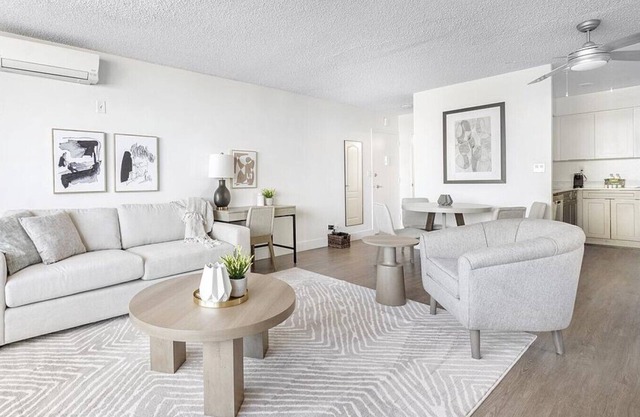 Landing at 1900 Ocean Beach Club - 2 Bedrooms in Alamitos Beach