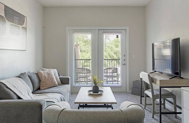 Landing | Beautiful 1BD, Gym, Pool
