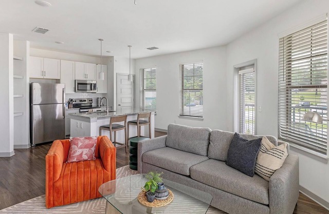 Landing | Incredible 2BD, Pool, Clubhouse