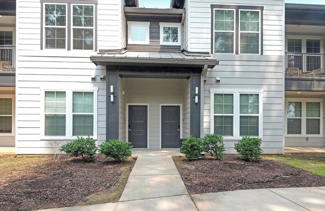 Landing | Modern 1BD, Clubhouse, Yoga Studio