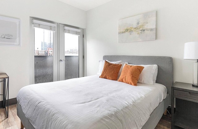 Landing | Modern Studio, Courtyard, Gym