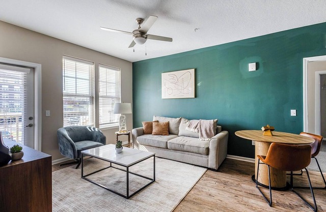 Landing | Spectacular 2BD, Gym, Pool