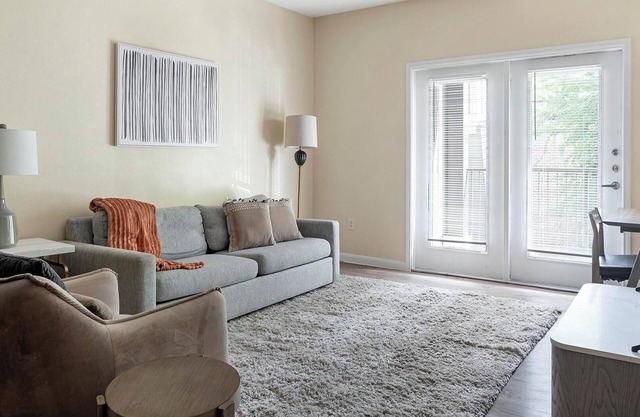 Landing | Stunning 2BD, Clubhouse, Courtyard