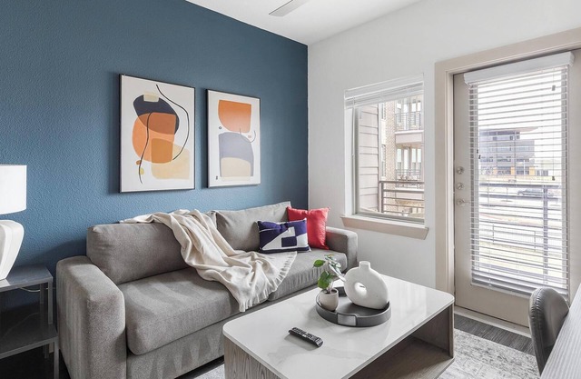 Landing | Stylish 1BD, Gym, Pool