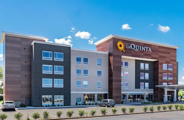 LaQuinta Suites by Wyndham South Bend Notre Dame Area