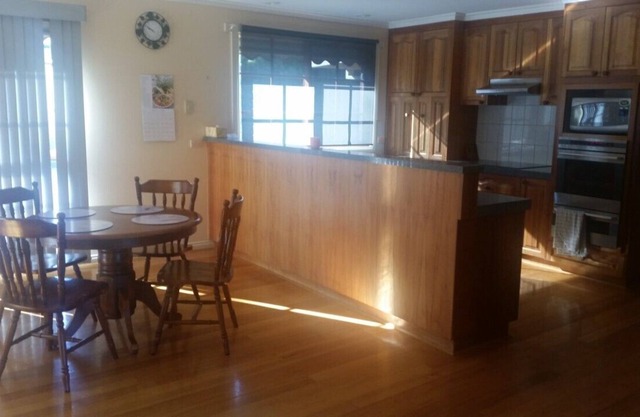 Large 4 bedroom family home in popular Daylesford.
