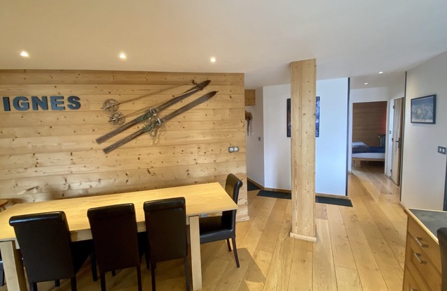 LARGE APARTMENT IN THE HEART OF TIGNES 2100M - AT THE FOOT OF THE SLOPES