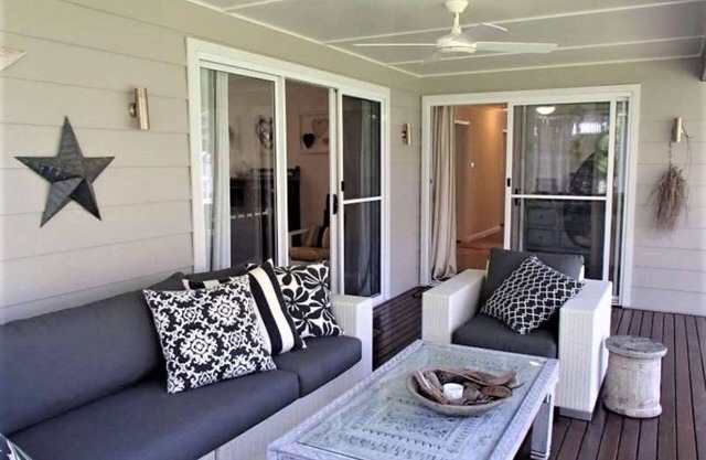 Large Beach House near 2 beaches