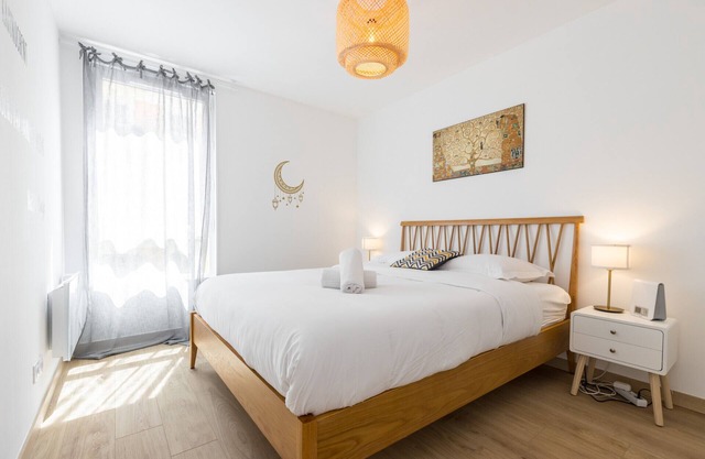 Large Brand New 2 Bdr at Nice Port