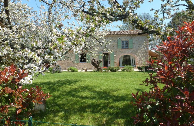 Large character house between Anduze and Vézénobres