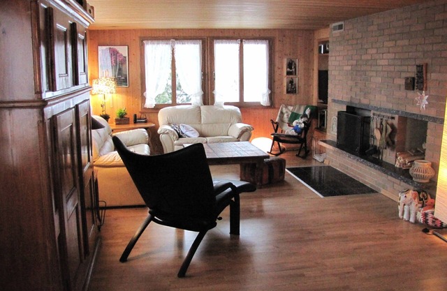 Large, comfortable chalet next to piste, with plenty of charm and atmosphere