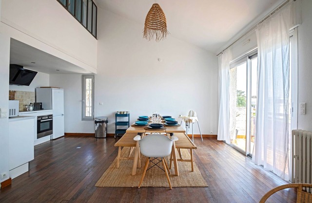 Large duplex with sea and pond view, 1 min from the beach