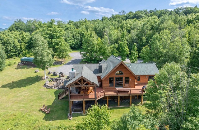Large Group Catskills Mountain Retreat near Hunter & Windham Mountains