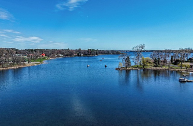 Large, renovated Serpent Lake home close to the Cuyuna trails and Crosby