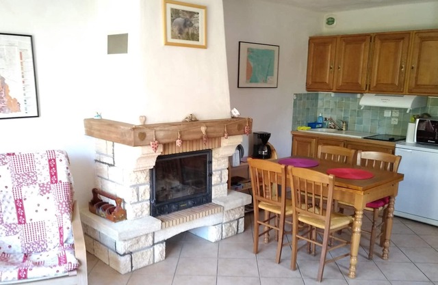 Large studio for 4 at the village entrance