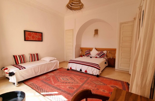 Large triple bedroom garden and terrace