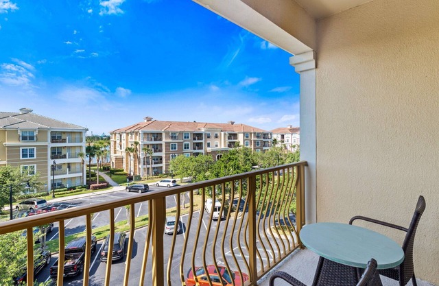 Last Minute Disney Getaway! Luxury Condo with Private Balcony. Book Now! #93981