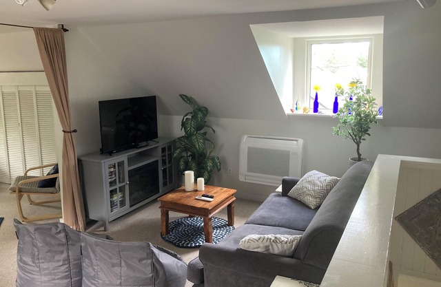 LAST MINUTE SPECIAL in Crystal beach! Bay Beach Hideaway NO. STR 2020-0102