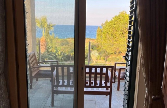 Latchi - Luxury 4 Bedroom Villa - 100m from Sandy Beach