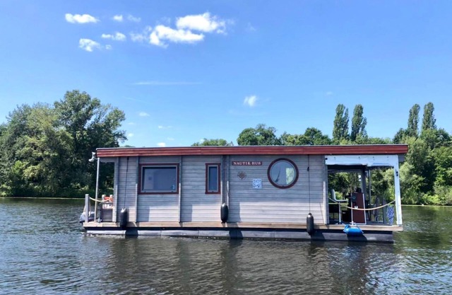 Late summer on the Havel houseboat "NautikHus"