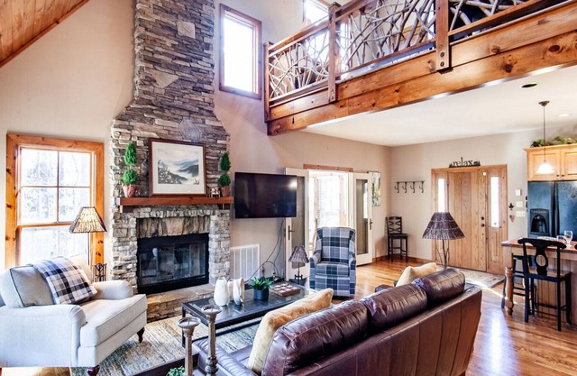 Laurel Valley Retreat - Pool Table & Fireplace!