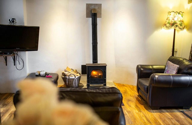 Lavington, Johnston - One Bedroom Cottage, Sleeps 2