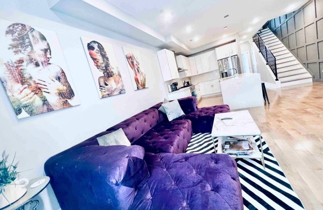 Lavish Penthouse with Private Rooftop+Views of Capitol&Monument+Parking