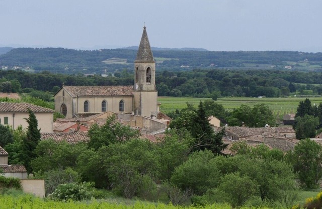 Le Belvédère, Dans un Paisible Village Provençal, au Pied du Mont Ventoux