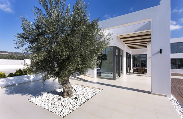 Le Blanc, Luxurious Beachfront Villa