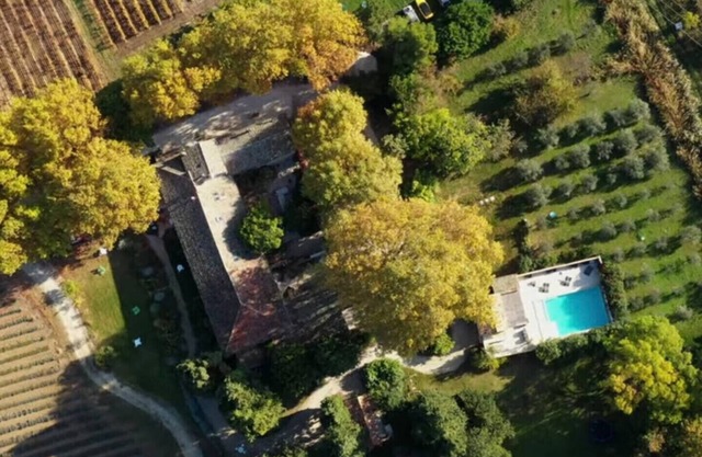 "Le Mas des Platanes", la Passerelle gîte in Provence