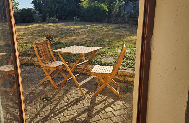"Le Neuillon" charming little house in the house. Calm and relaxing