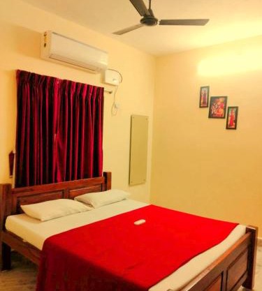 LE PRINCE VILLA STAY with CAR PARKING- triple 9 triple 4 16 double zero