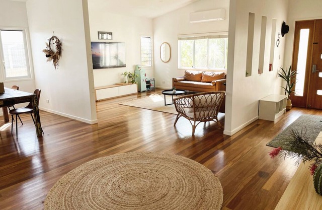 Leafy, Family friendly, Beach House!