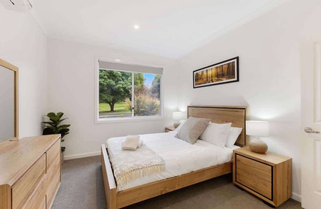 Lemon & Myrtle Cottage - Stunning and Cosy