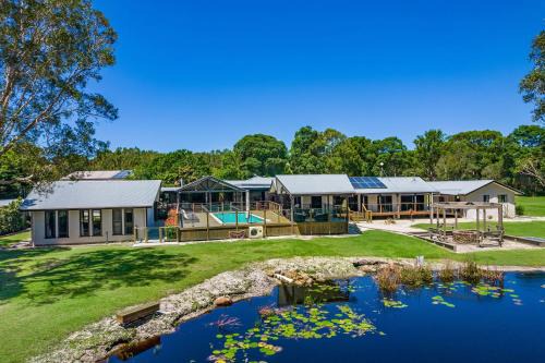 Lennox Coastal Retreat - resort-style home w. pool