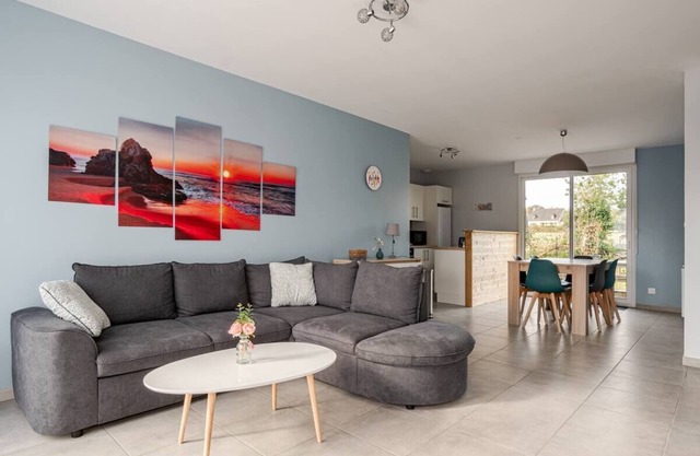 "Les Jardins" House With 2 Parking Spaces 5 minutes from the sea