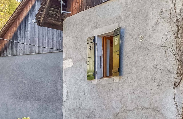 Les Moulins - Village House