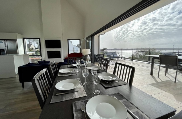 Les pieds dans l'eau - Architect-designed villa with breathtaking sea views