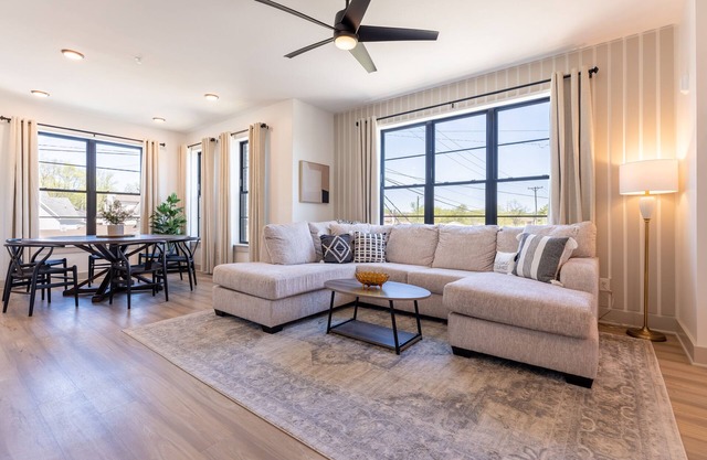 Let the Good Times Roll - Modern Townhouse with Skyline Views