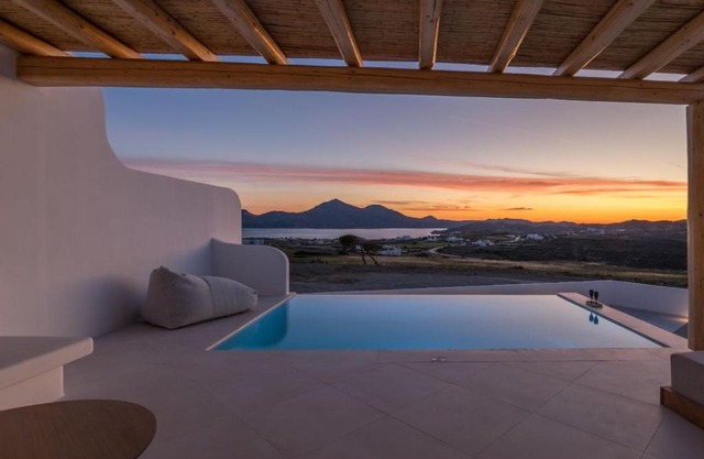 Leuki Villa Milos