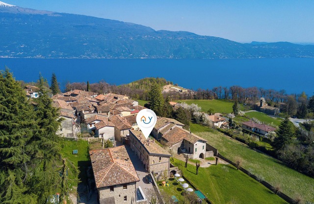Liano Iris - Terrace & parking place, Gargnano, Italy