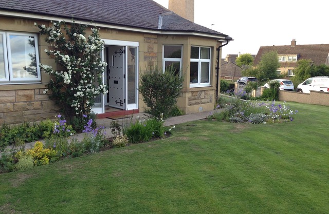Licence No: MO-00672-F STB 4*nLarge Property & Garden, Sleeps 8. Free WiFi