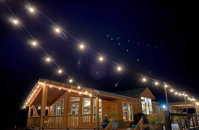 Life in the Woods - Minutes to town! Mt. Emily Retreat at the MERA Trailhead!