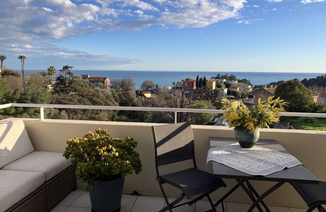 Light and cozy apartment with a view and shared pool!
