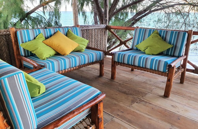 Lilli's House - delightful and comfortable beachfront holiday home- Casa Papaya