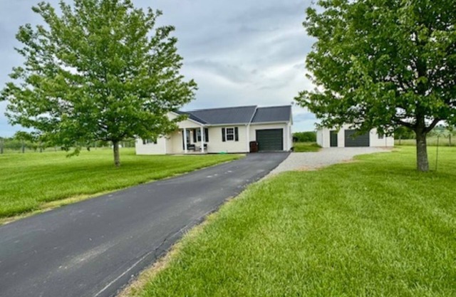 Lincoln Farmhouse-Bourbon Trail-Farm Stay