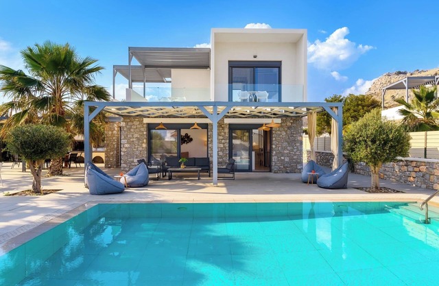 Lindian palms - Artemi villa